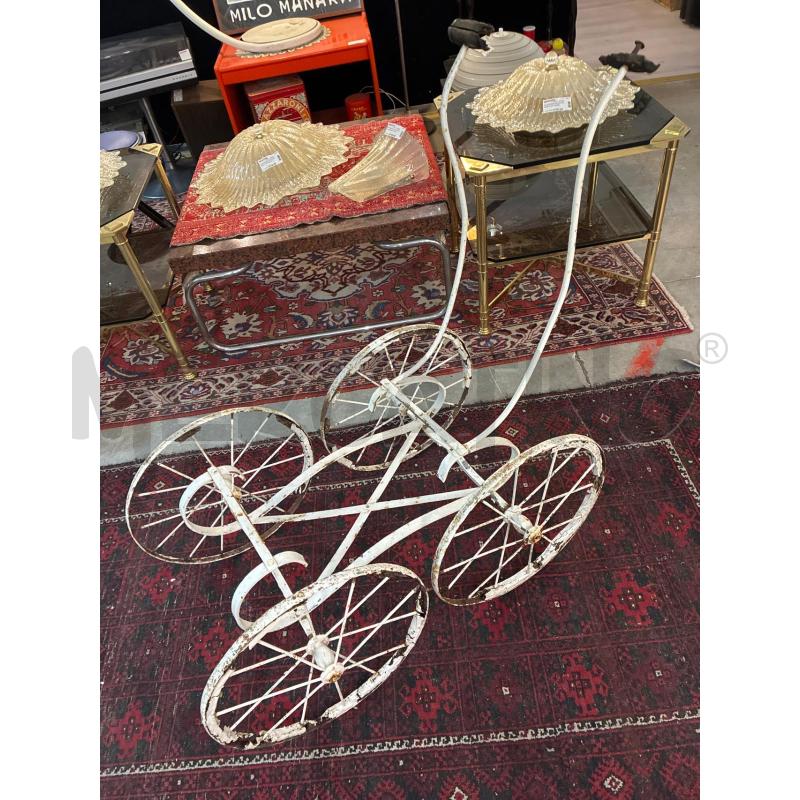 CARROZZINA D'EPOCA IN FERRO BIANCO SOLO BASE | Mercatino dell'Usato Teramo 2