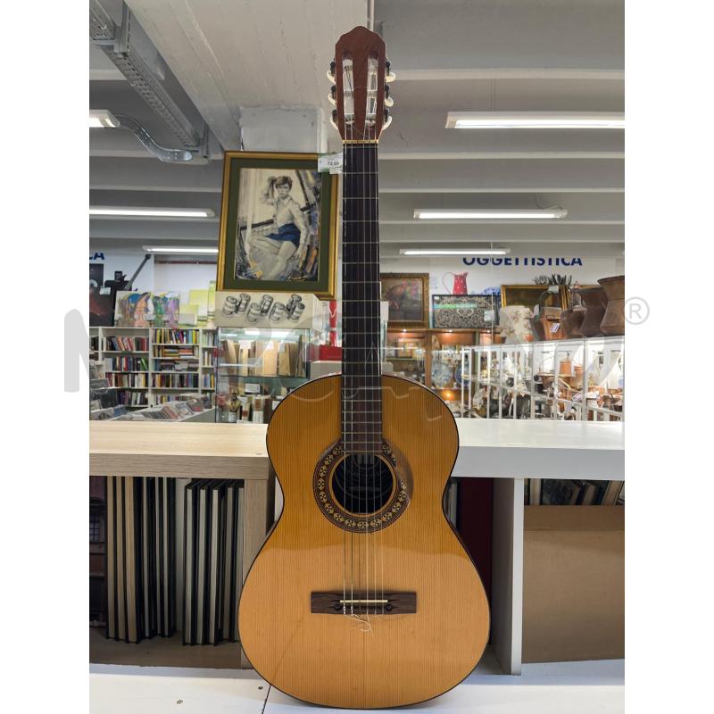 CHITARRA CLASSICA MELODY GUITARS MOD 350 | Mercatino dell'Usato Teramo 1