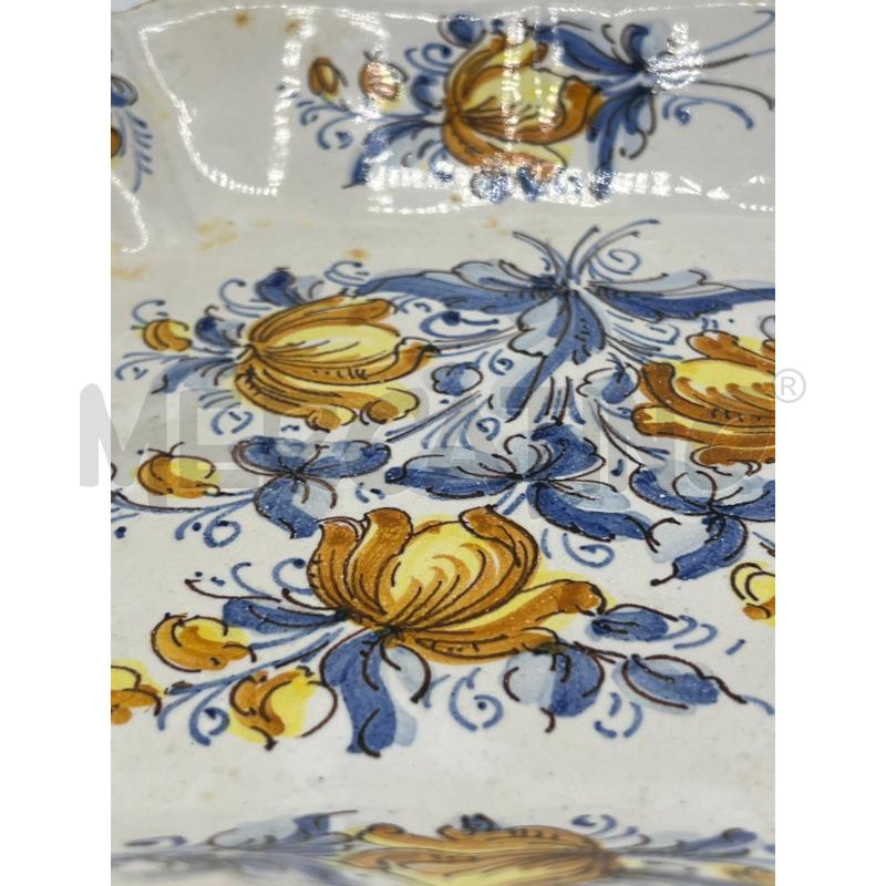CIOTOLINA CASTELLI SQUADRATA DIPINTO FIORE BLU GIALLI | Mercatino dell'Usato Teramo 2