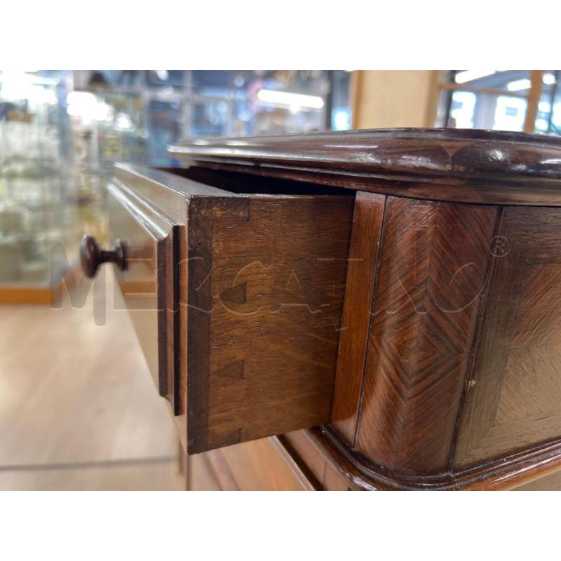 COMODINO ALTO CASSETTIERA 6 CASSETTI ANTICO PIEDE LAVORATA STILE INGLESE IN LEGNO MASSELLO | Mercatino dell'Usato Teramo 3