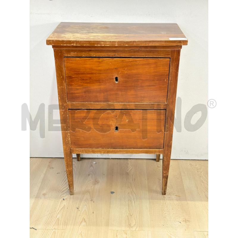 COMODINO EPOCA GRANDE IN LEGNO 4 PIEDINI - 2 CASSETTONI . MASSELLO 37X50 H 80 | Mercatino dell'Usato Teramo 1