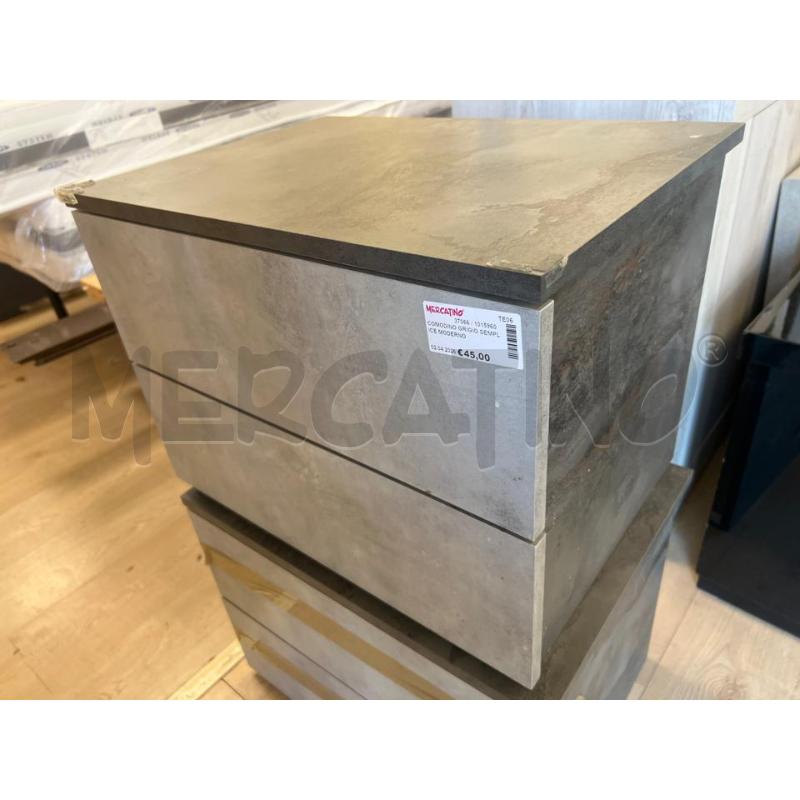 COMODINO GRIGIO SEMPLICE MODERNO | Mercatino dell'Usato Teramo 1
