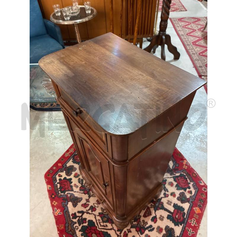 COMODINO IN LEGNO C.NOCE 1SPORT+1CASSETTO | Mercatino dell'Usato Teramo 3