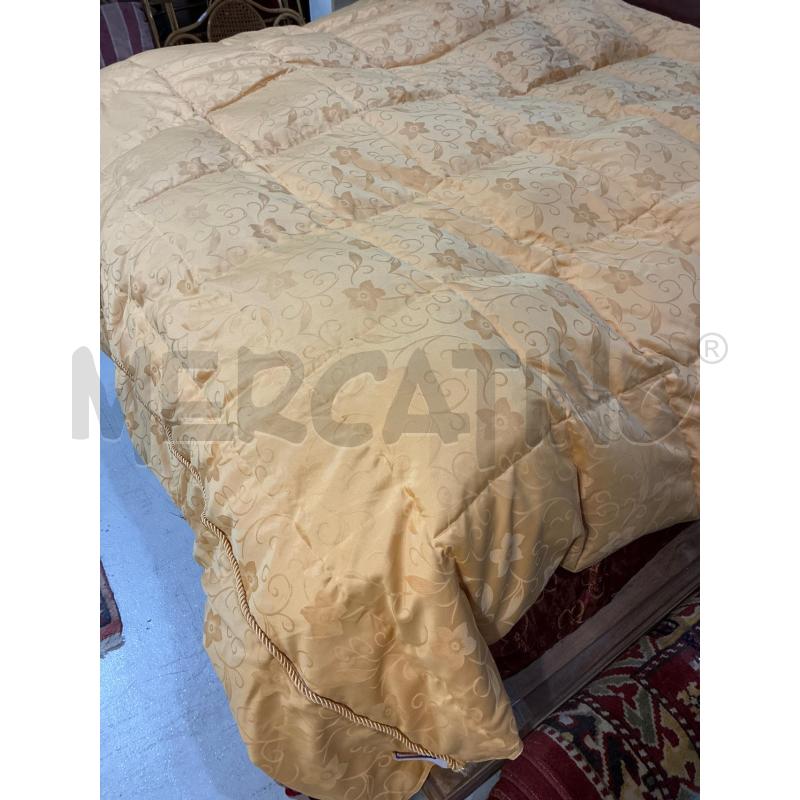 COPERTA MATRIMONIALE GIALLO OCRA DAMASCATO | Mercatino dell'Usato Teramo 2