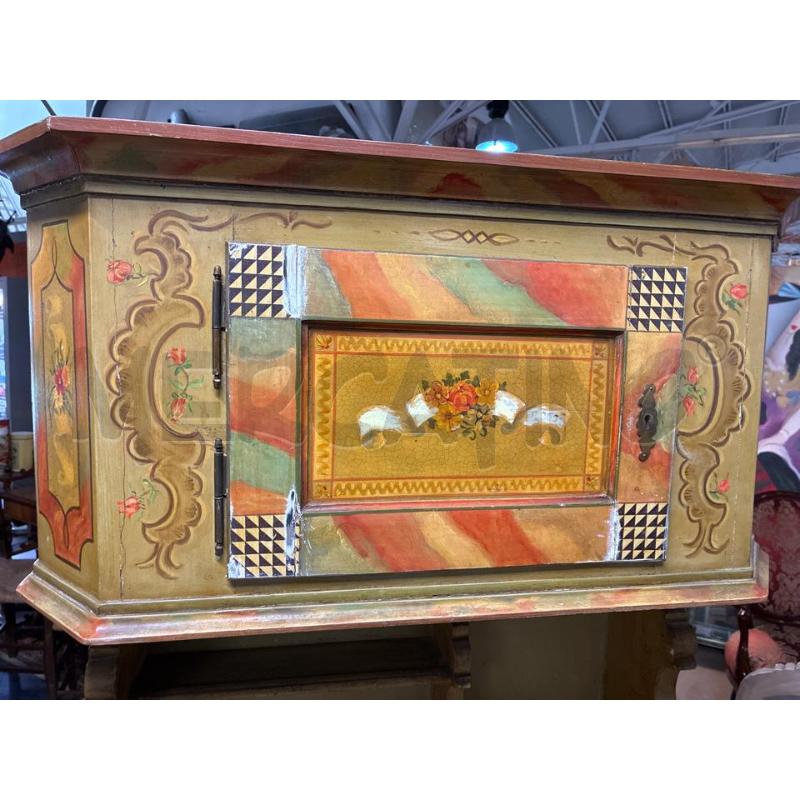 CREDENZA ARTE POPOLARE TEDESCA 2 SPORTELLI  | Mercatino dell'Usato Teramo 4