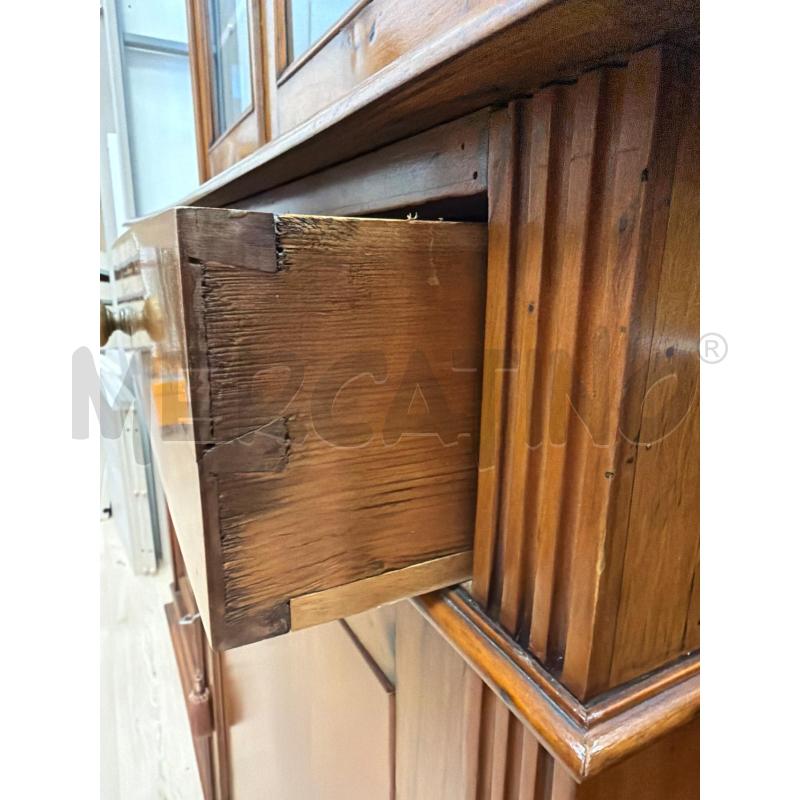 CREDENZA DOPPIOCORPO IN LEGNO MASSELLO EPOCA 2 ANTE SOTTO 2 CAS + VETRINA SOPRA 2 ANTE VETRI LATERAL | Mercatino dell'Usato Teramo 5