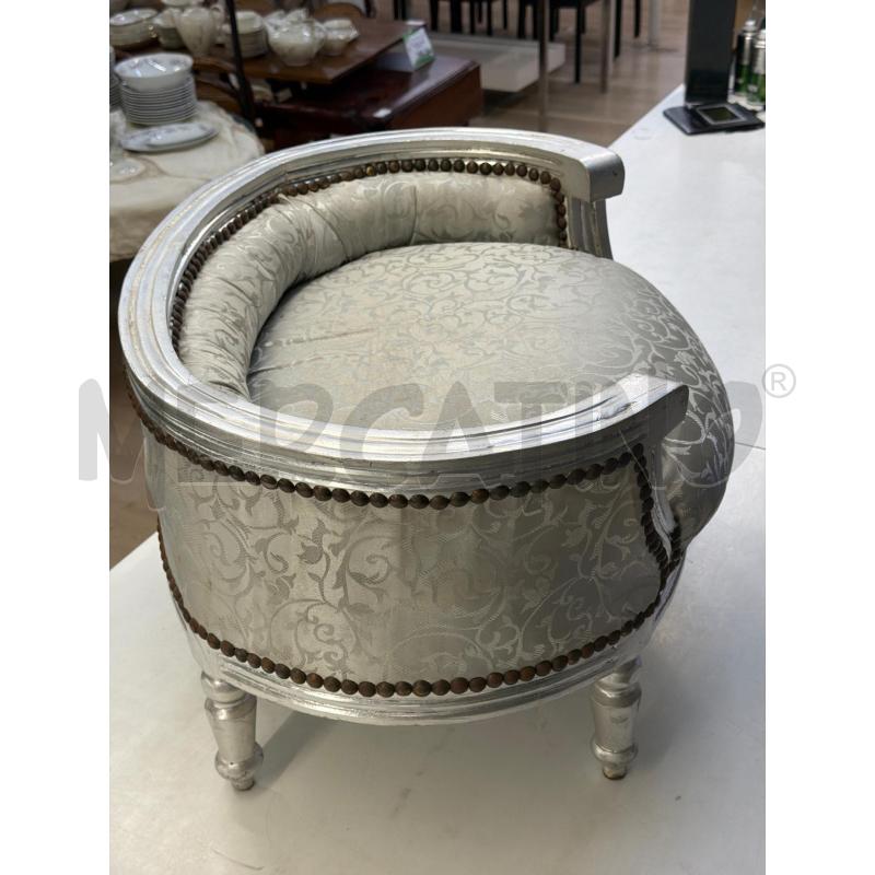 CUCCIA CANE LEGNO ARGENTATO E TESSUTO DAMASCATO IN STILE VITTORIANO IMPERIALE FORMA OVALE 72X58H40 | Mercatino dell'Usato Teramo 3