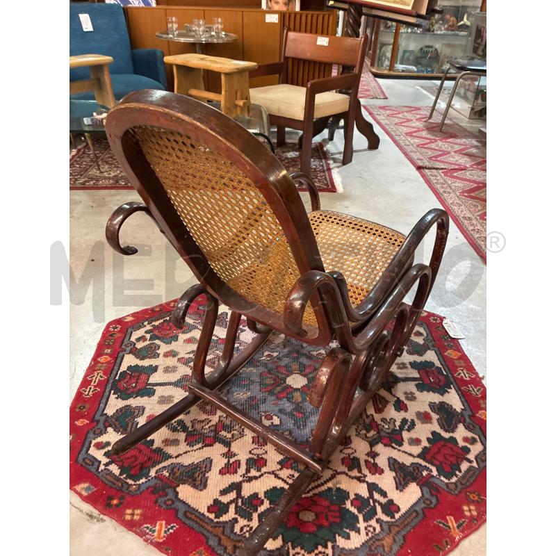 DONDOLO MODELLO THONET FAGGIO PAGLIA DI VIENNA S.L.  | Mercatino dell'Usato Teramo 4