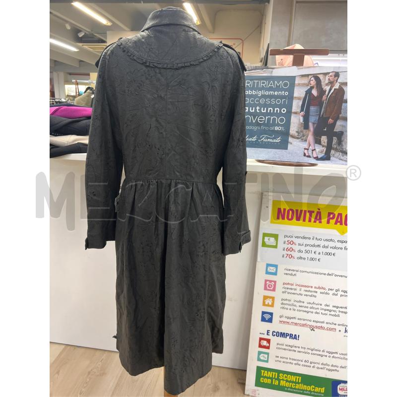 GIACCONE DONNA BURBERRY ESTABLISHED 1856 IN PELLE TRAFORATA BORRONI GRIGIO ANTRACITE CON SCRITTA  | Mercatino dell'Usato Teramo 2