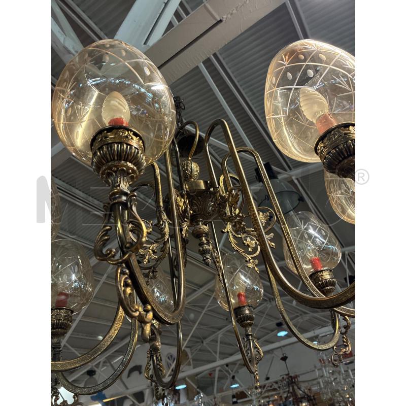 LAMPADARIO ANNI 50 IN OTTONE E VETRO SMERIGLIATO 8 LUCI | Mercatino dell'Usato Teramo 3