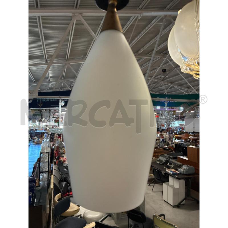 LAMPADARIO ANNI 50 VETRO OPALINO BIANCO E OTTONE 1 LUCE | Mercatino dell'Usato Teramo 2