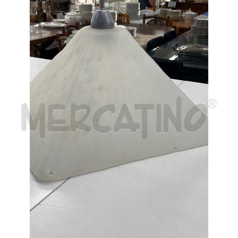 LAMPADARIO A SOSPENSIONE VETRO BIANCO FORMA PIRAMIDALE | Mercatino dell'Usato Teramo 3