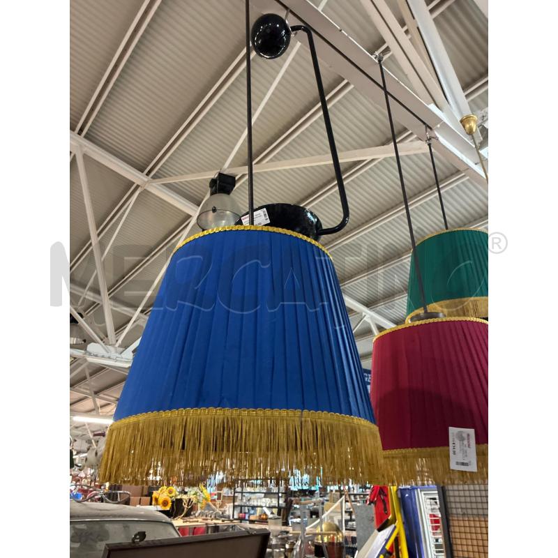 LAMPADARIO CAPPELLO STOFFA COLORATA 1 LUCE STELO LUNGO | Mercatino dell'Usato Teramo 1