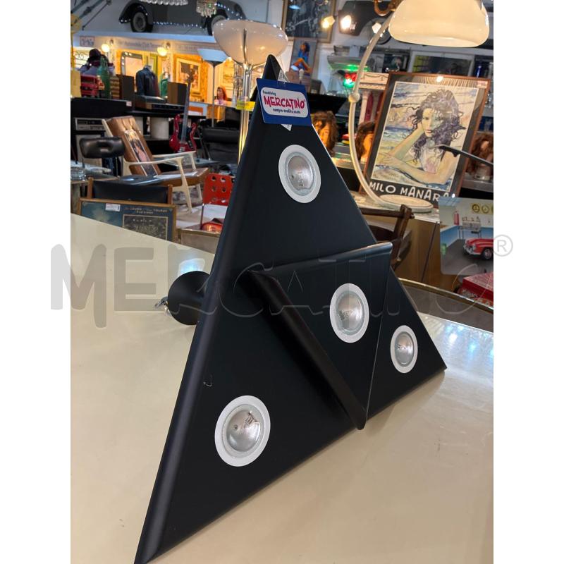 LAMPADARIO DESIGN LEGNO TRIANGOLARE NERO | Mercatino dell'Usato Teramo 3