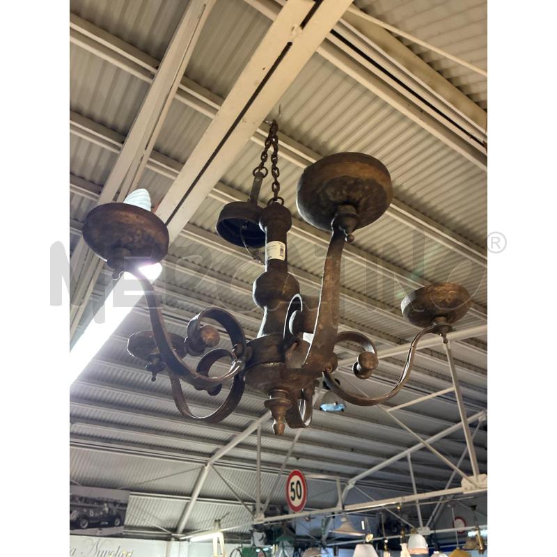LAMPADARIO FERRO 5 LUCI | Mercatino dell'Usato Teramo 1