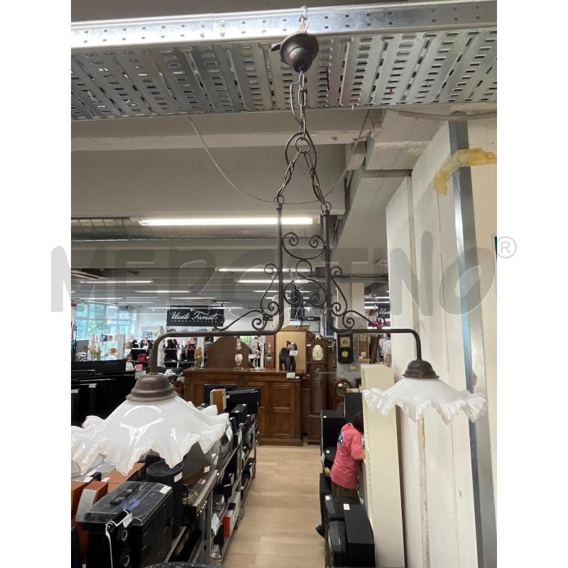 LAMPADARIO FERRO A BILACERE 2 LUCI VETRO BIANCHE | Mercatino dell'Usato Teramo 1