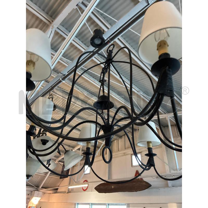 LAMPADARIO METALLO NERO CON 6 BRACCIA E COPRILAMPADE | Mercatino dell'Usato Teramo 3