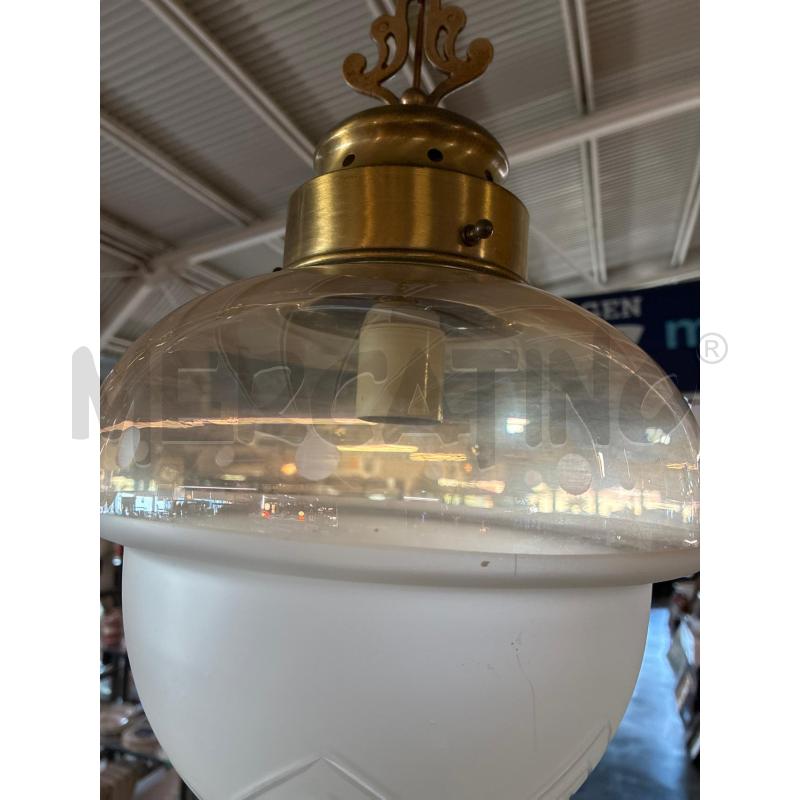 LAMPADARIO OTTONE VETRO SATINATO ANNI 70 1 LUCE | Mercatino dell'Usato Teramo 4