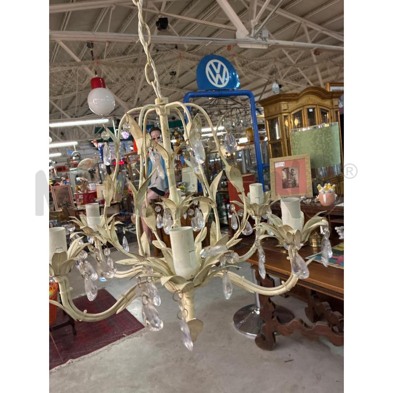 LAMPADARIO SHABBY FERRO 6 LUCI BIANCO CON PENDENTI | Mercatino dell'Usato Teramo 2