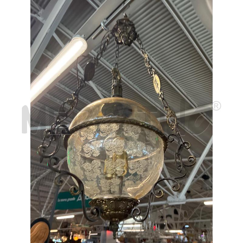 LAMPADARIO VINTAGE SFERA VETRO OPERATA FINITURE FERRO DORATO | Mercatino dell'Usato Teramo 3