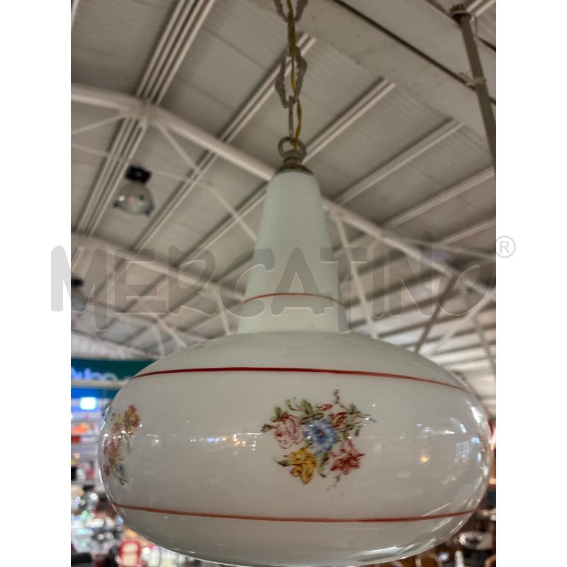 LAMPADARIO VINTAGE VETRO OPALE BIANCO DECORAZIONE FIORELLINI | Mercatino dell'Usato Teramo 2