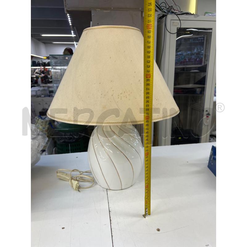 LAMPADA DA TAVOLO IN CERAMICA COSTINE DORATE | Mercatino dell'Usato Teramo 3