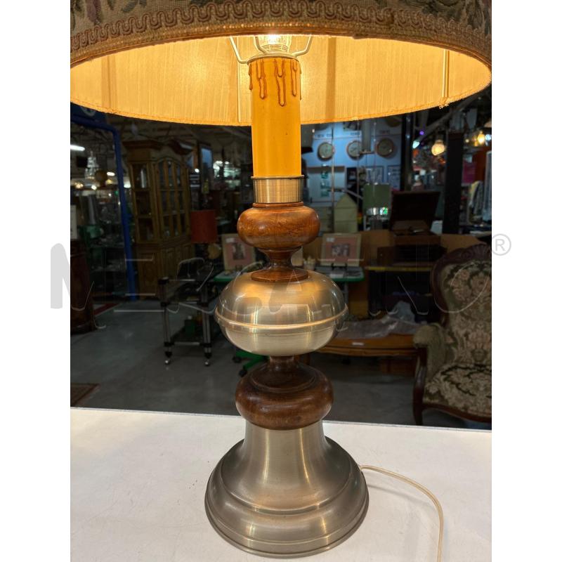 LAMPADA DA TAVOLO METALLO TORNITO LEGNO CAPPELLO BEIGE  FIORI  | Mercatino dell'Usato Teramo 2