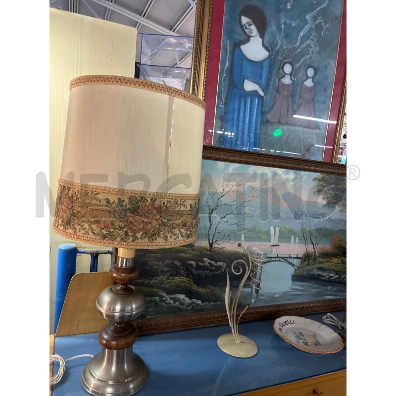 LAMPADA DA TAVOLO METALLO TORNITO LEGNO CAPPELLO BEIGE  FIORI  | Mercatino dell'Usato Teramo 5