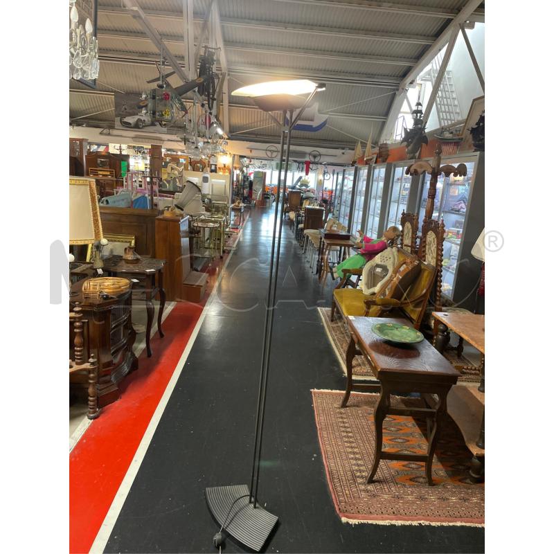 LAMPADA PIANTANA MODERNARIATO METALLO NERO VETRO SATINATO | Mercatino dell'Usato Teramo 1