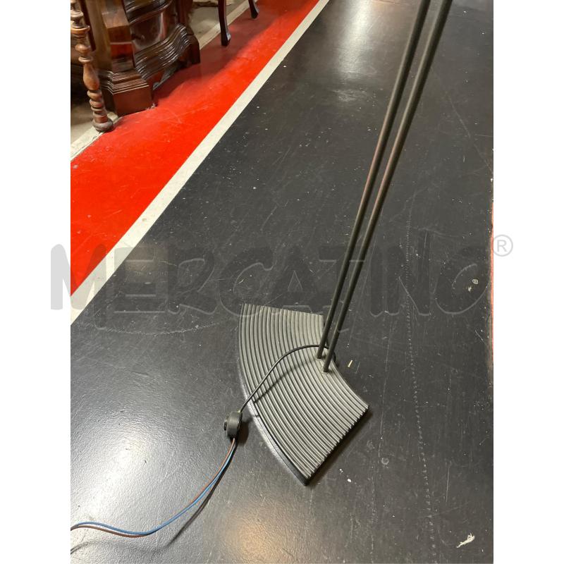 LAMPADA PIANTANA MODERNARIATO METALLO NERO VETRO SATINATO | Mercatino dell'Usato Teramo 3