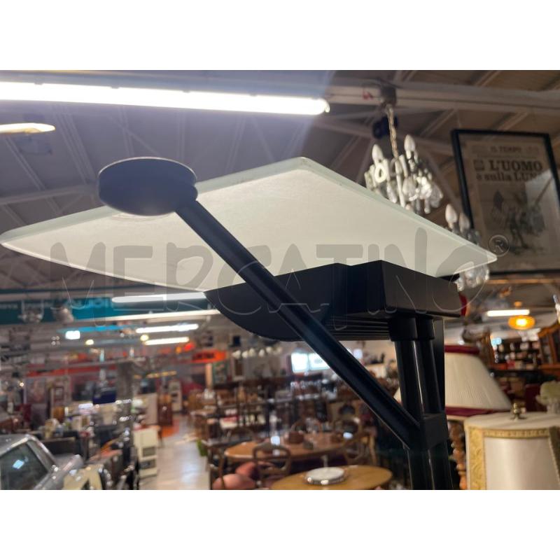 LAMPADA PIANTANA MODERNARIATO METALLO NERO VETRO SATINATO | Mercatino dell'Usato Teramo 5