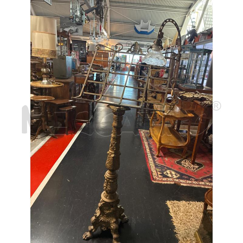 LEGGIO EPOCA IN METALLO DORATO + 1 LUCE | Mercatino dell'Usato Teramo 1