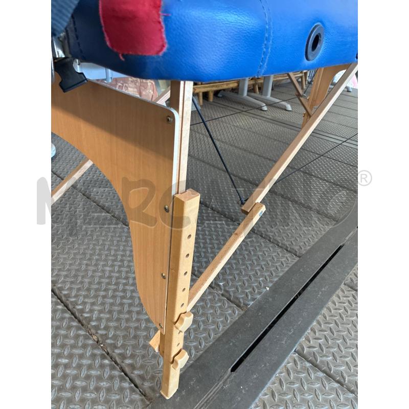 LETTINO MASSAGGI IN LEGNO CON IMBOTTITURA BLU RICHIUDIBILE  | Mercatino dell'Usato Teramo 2