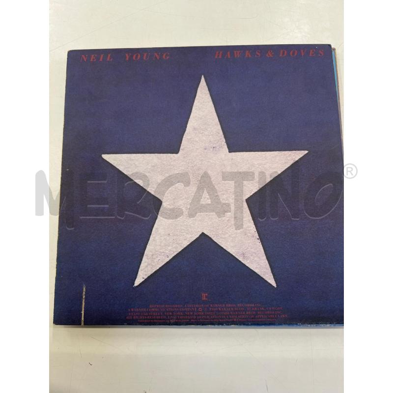LP VINILE NEIL YOUNG HAWKS E DOVES | Mercatino dell'Usato Teramo 1