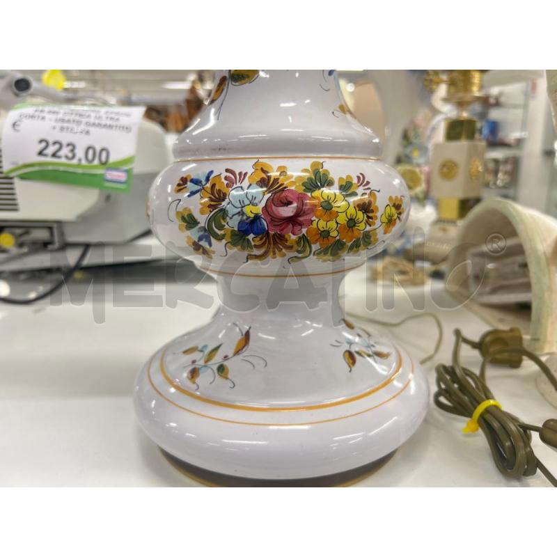 LUME CERAMICA DIPINTO FLOREALE CON LANTERNA VETRO | Mercatino dell'Usato Teramo 2