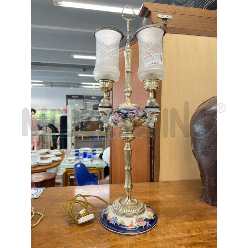 LUME LAMPADA 2 LUCI A PIEDISTALLO IN CERAMICA FLOREALE SUPPORTO SILVER COPPE VETRO SATINATO 2 TESTE  | Mercatino dell'Usato Teramo 1