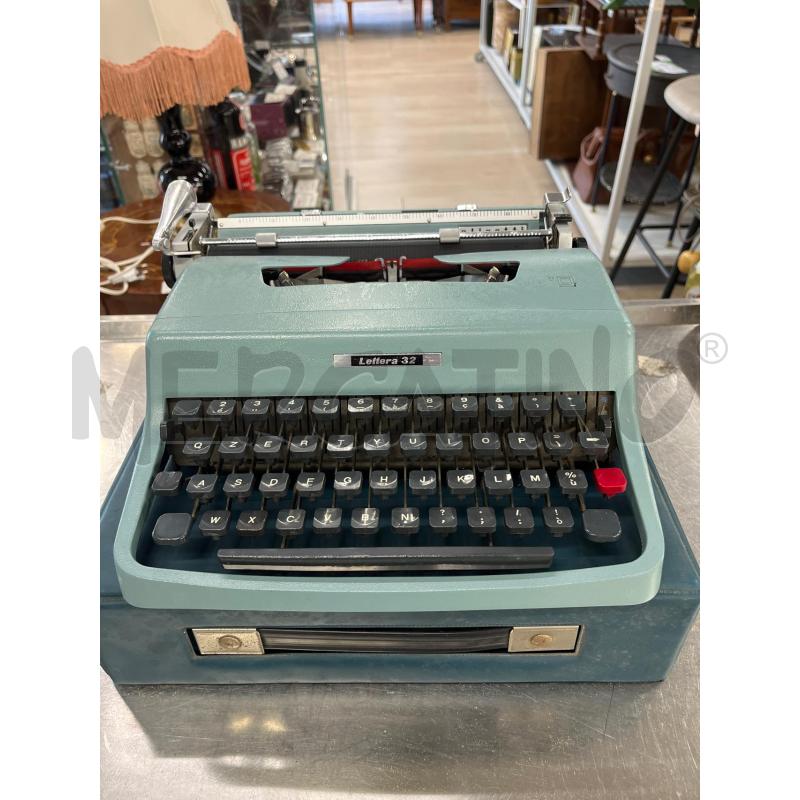 MACCHINA DA SCRIVERE OLIVETTI LETTERA 32 AZZURRA | Mercatino dell'Usato Teramo 1