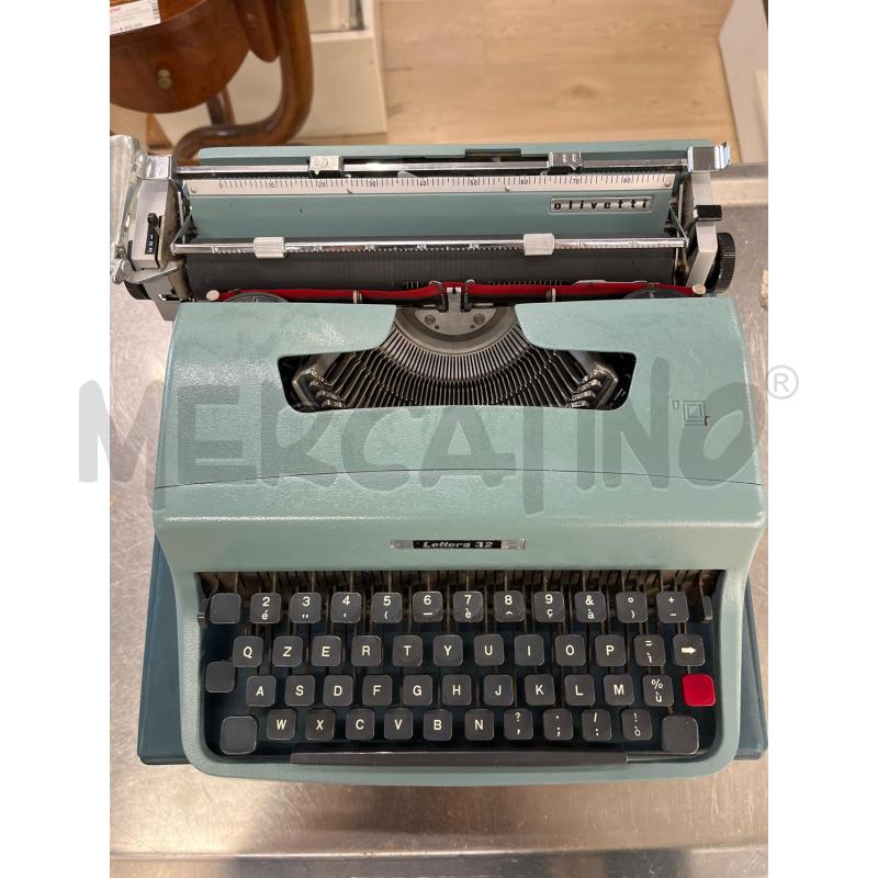 MACCHINA DA SCRIVERE OLIVETTI LETTERA 32 AZZURRA | Mercatino dell'Usato Teramo 2