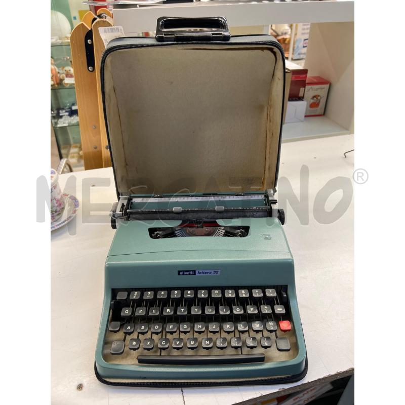 MACCHINA DA SCRIVERE OLIVETTI LETTERA 32 AZZURRA CON VALIGIA | Mercatino dell'Usato Teramo 1