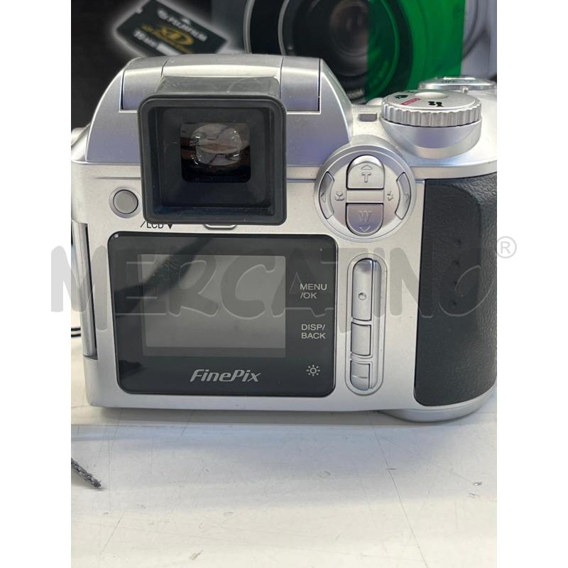 MACCHINA FOTOGRAFICA FUJILILM FINEPIX S3500 | Mercatino dell'Usato Teramo 2