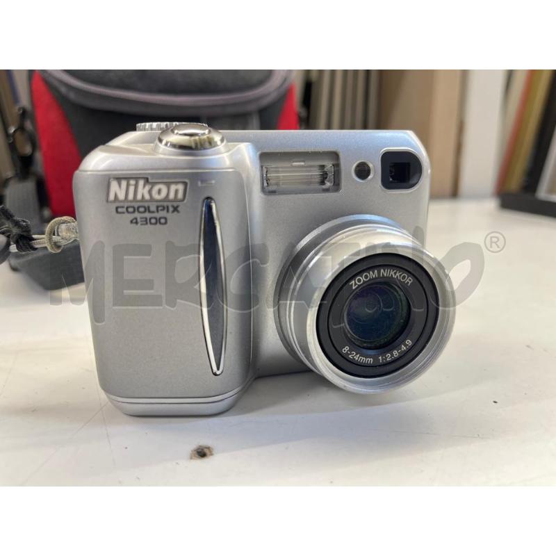 MACCHINA FOTOGRAFICA NIKON COOLPIX 4300 | Mercatino dell'Usato Teramo 1
