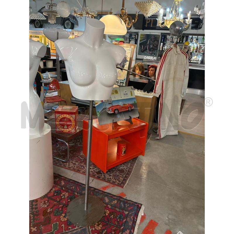 MANICHINO DONNA MEZZOBUSTO BASE INOX | Mercatino dell'Usato Teramo 1