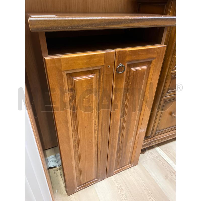 MOBILETTO 2 SPORTELLI LEGNO C NOCE | Mercatino dell'Usato Teramo 1