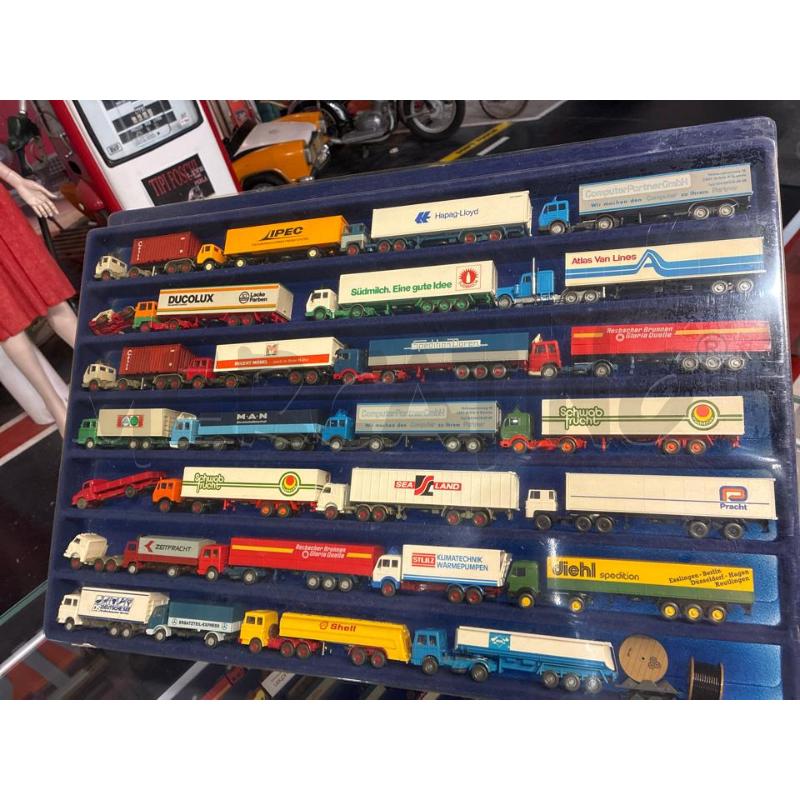 MODELLINI AUTO CAMION ETC. PZ.VARI CON BACHECA PLASTICA  | Mercatino dell'Usato Teramo 4