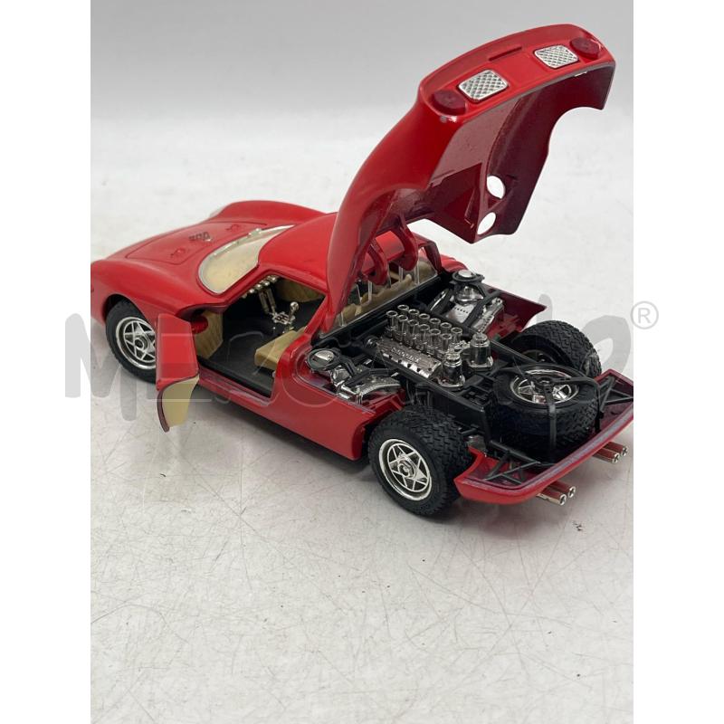 MODELLINO AUTO FERRARI 250 LE MANS 1965 BURAGO SCALA SCALA 1 24 MADE IN ITALY | Mercatino dell'Usato Teramo 2