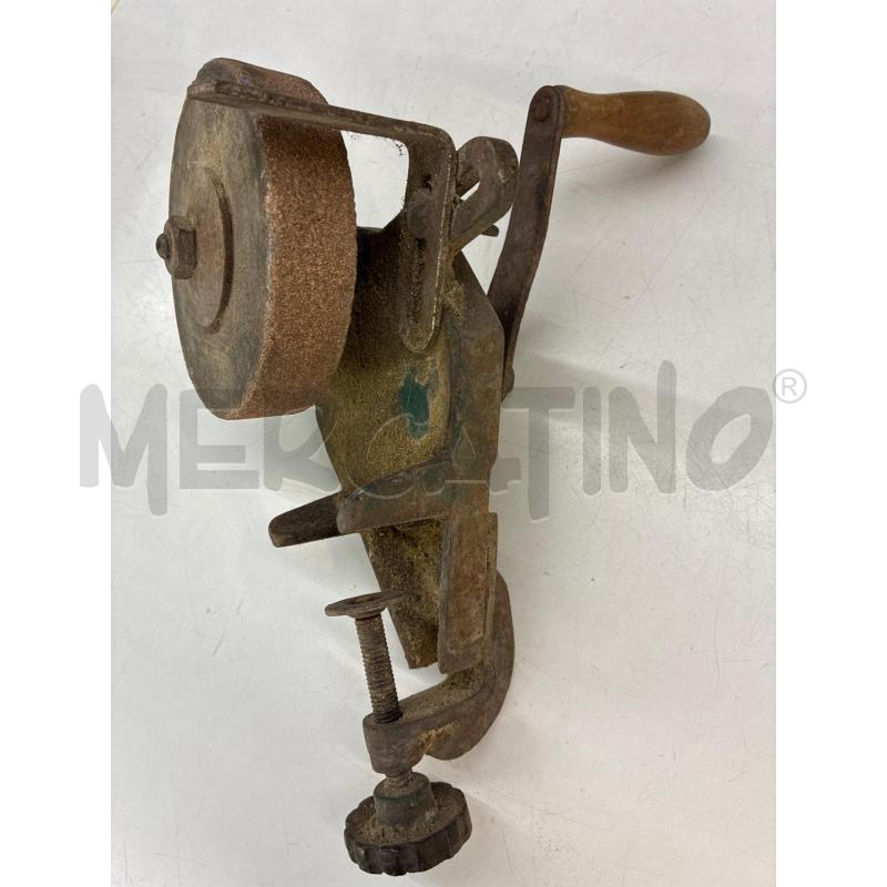 MOLA DA BANCO SMERIGLIATRICE MANUALE IN FERRO VECCHIO | Mercatino dell'Usato Teramo 1