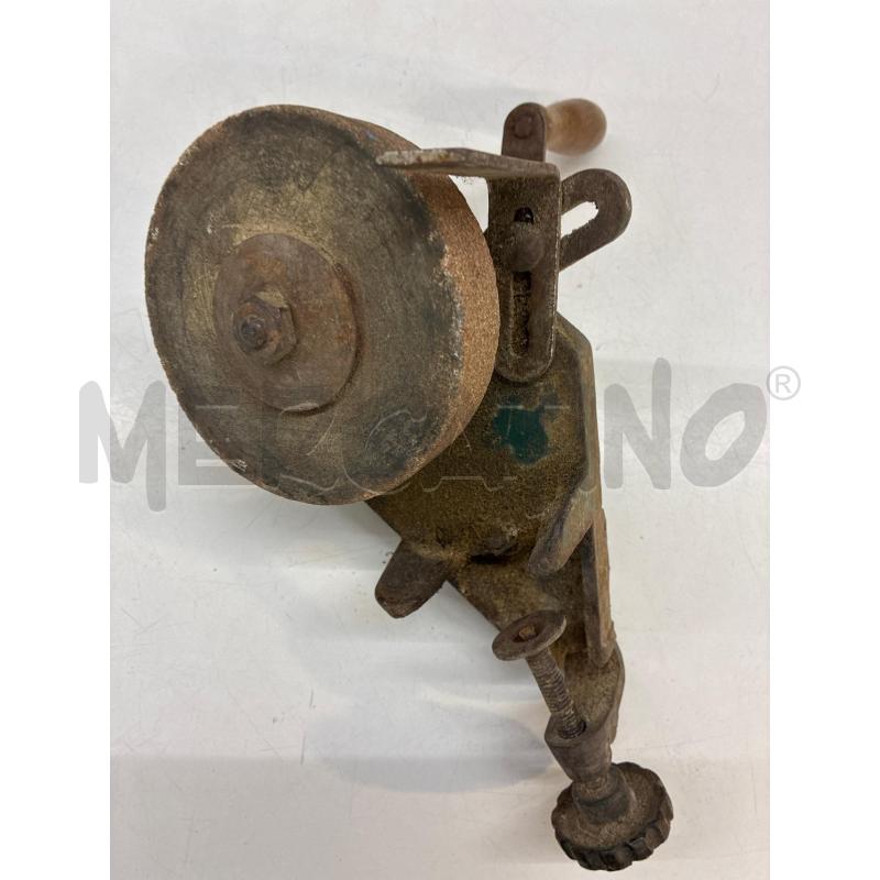 MOLA DA BANCO SMERIGLIATRICE MANUALE IN FERRO VECCHIO | Mercatino dell'Usato Teramo 2