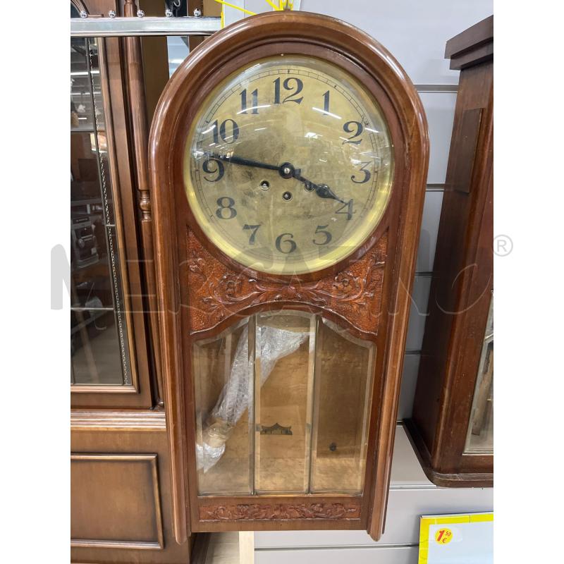 OROLOGIO A PENDOLO DA PARETE IN LEGNO VINTAGE INTAGLIATO GRANDE VETRO CURVO | Mercatino dell'Usato Teramo 1