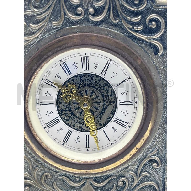OROLOGIO DA TAVOLO IN METALLO SILVER EPOCA MECCANISMO MANUALE  | Mercatino dell'Usato Teramo 3