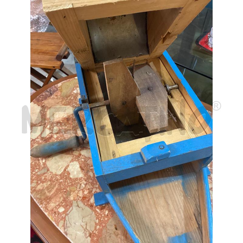 PASSA POMODORO VINTAGE IN LEGNO MANUALE A MANOVELLA | Mercatino dell'Usato Teramo 3